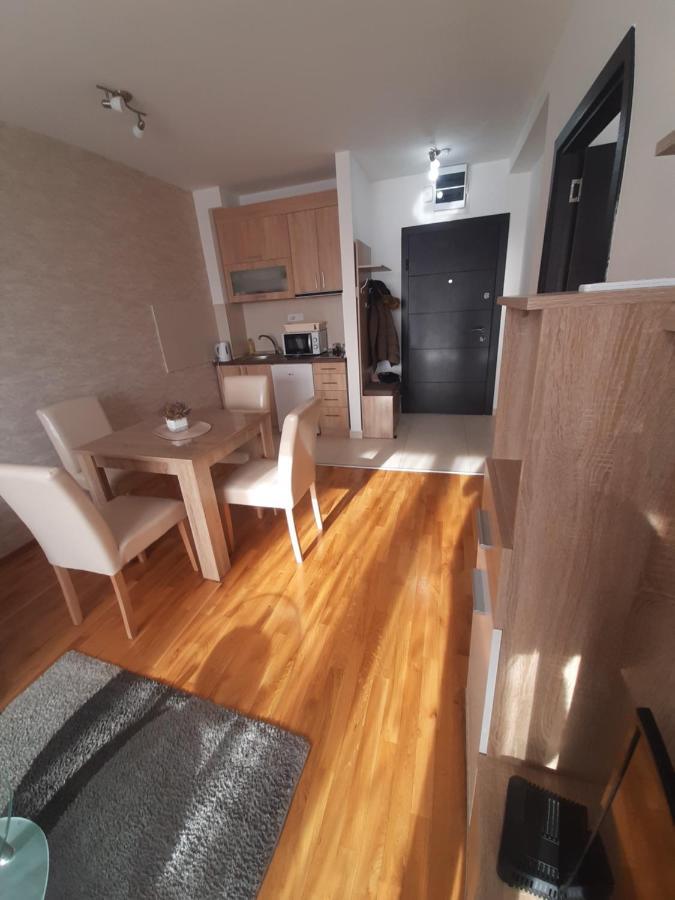 Tio Binis Apartment *