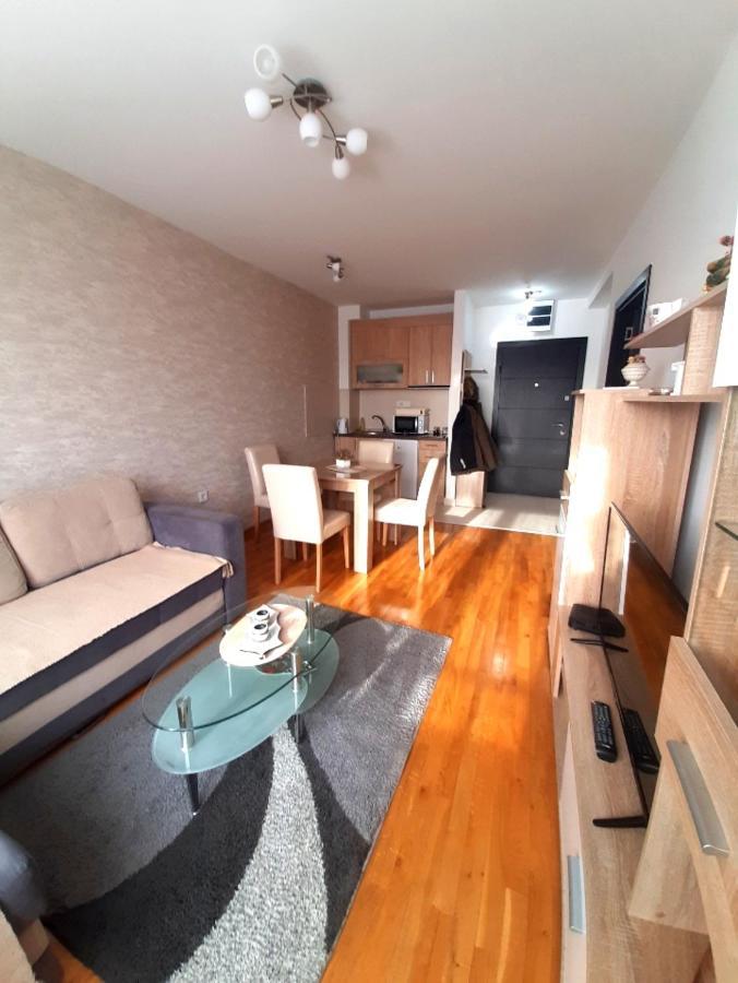 Tio Binis Apartment