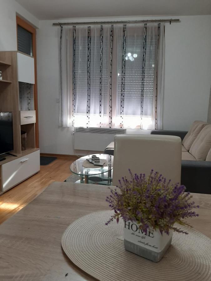 Tio Binis Apartment *